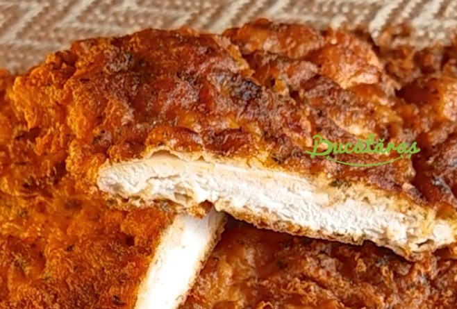 Șnițele în crustă de parmezan și ierburi - Rețeta gustoasă și aromată