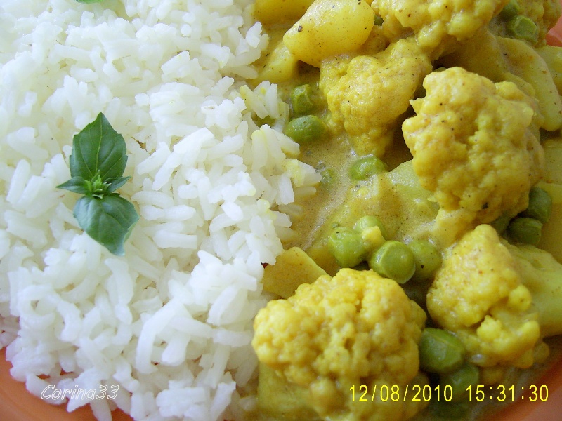 Conopida in sos de curry