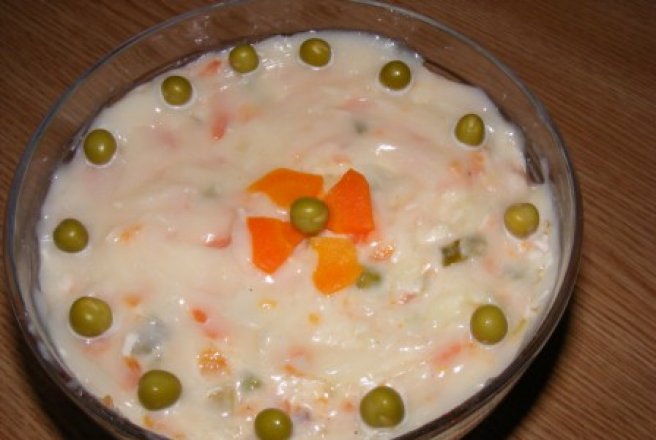 Salata de legume cu piept de pui si maioneza