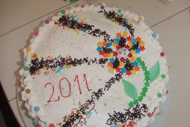 Tort crema de zahar ars - La Multi Ani 2011 !!