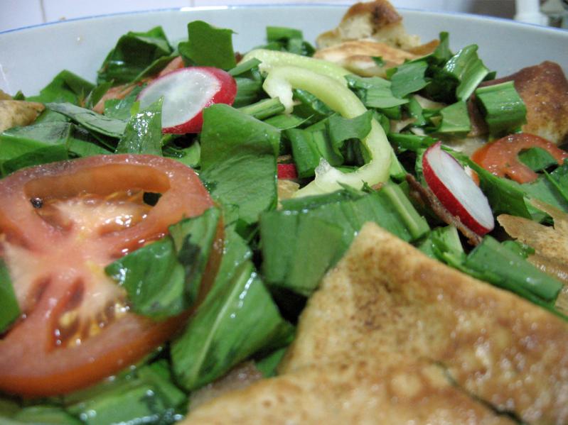 Salata de leurda (2) cu paine araba