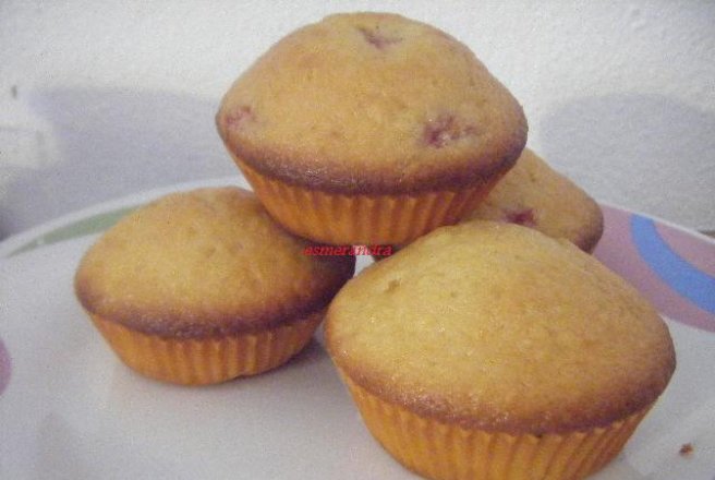 Muffin cu capsuni