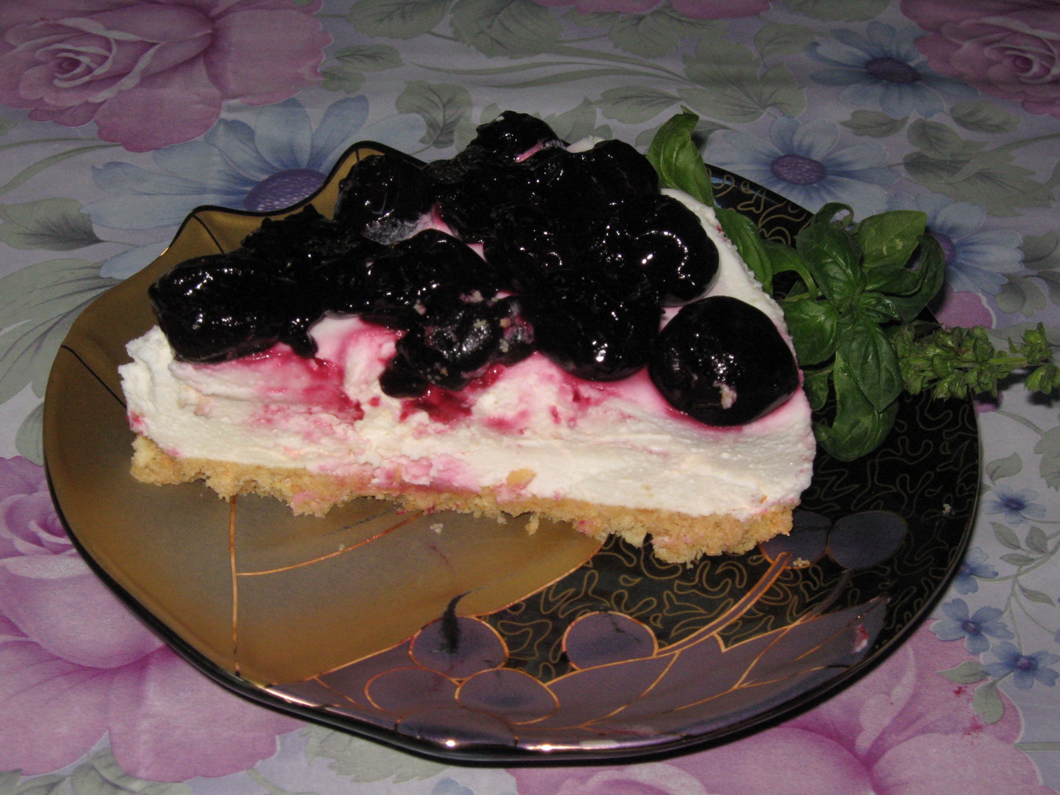 Cheesecake cu cirese negre