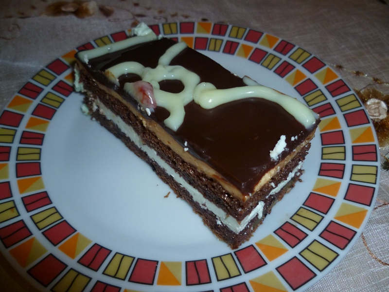 Tort cu crema de lamaie si caramel