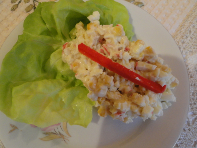 Salata de surimi