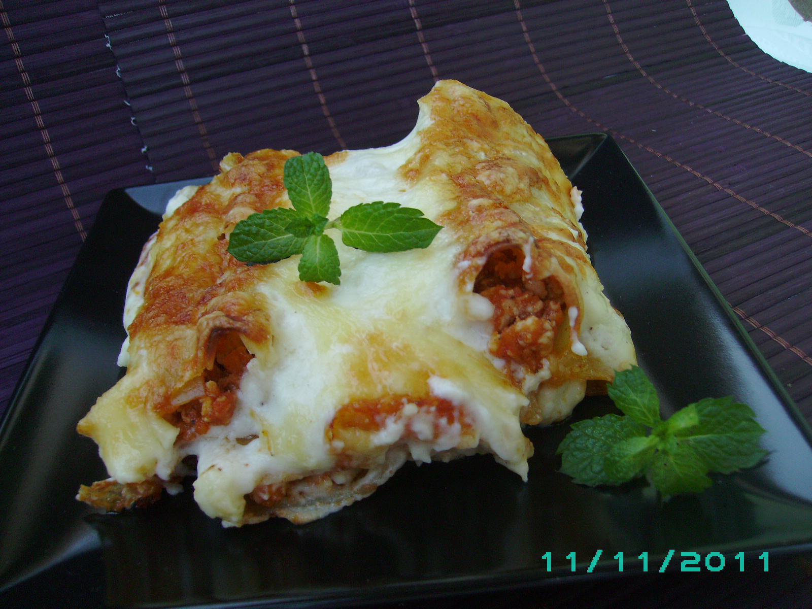 Cannelloni cu carne de pui, reteta delicioasa si aromata, pe placul tuturor