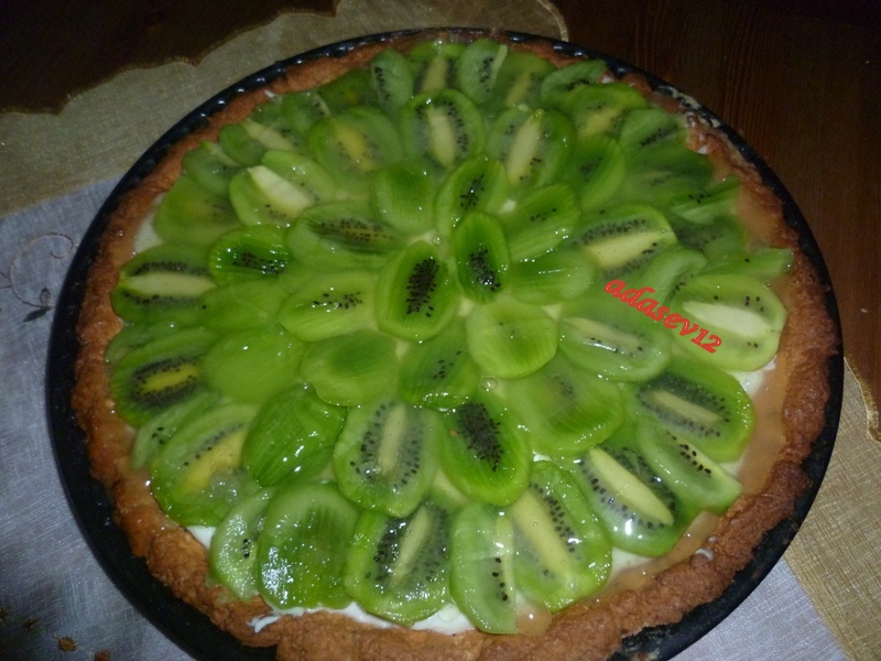 Tarta cu lamaita si kiwi