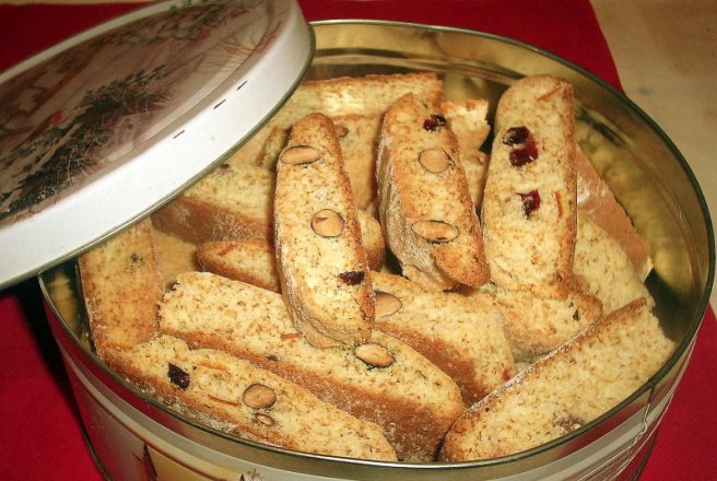 Biscotti cu migdale si merisoare