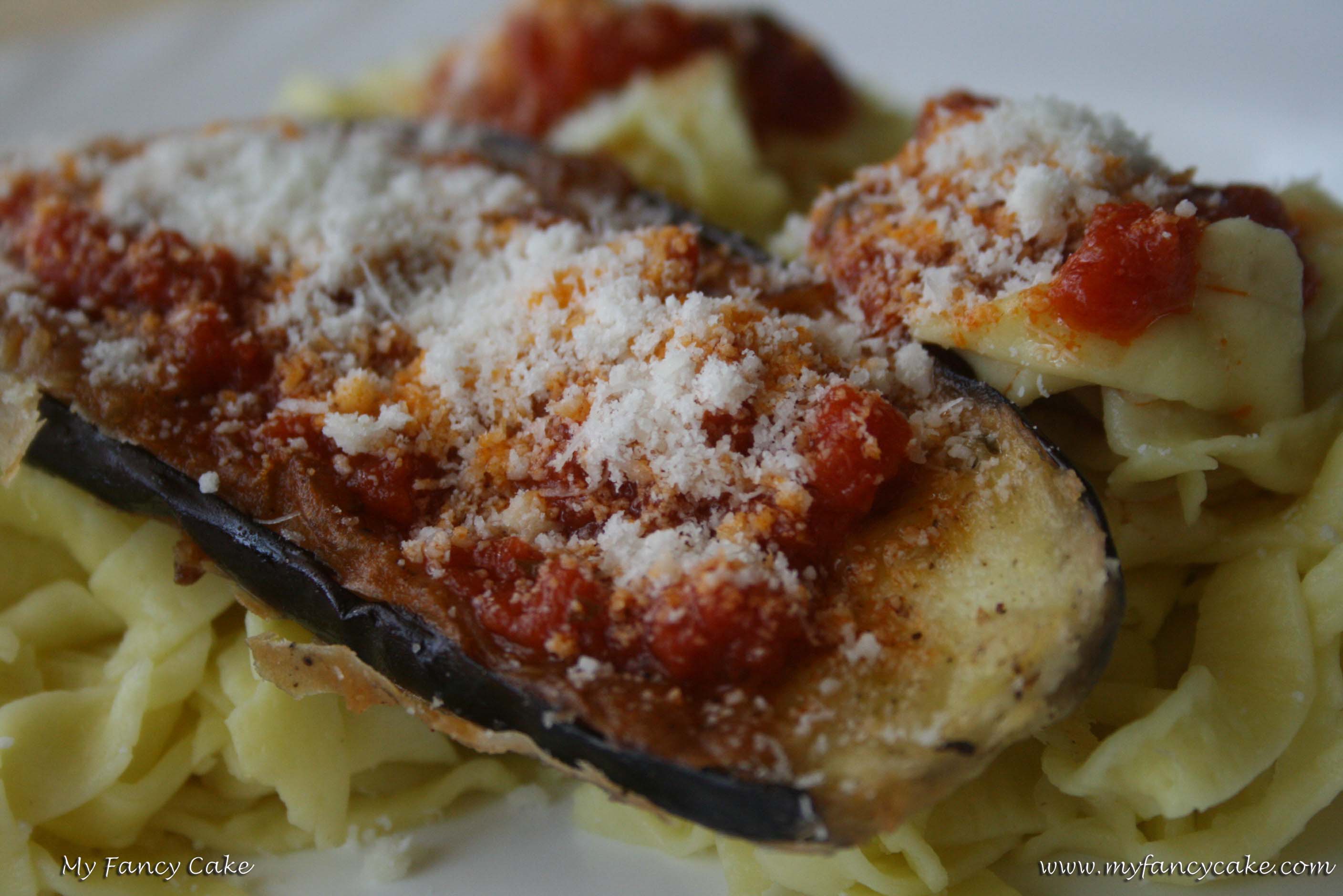 Tagliatelle cu vinete si parmezan