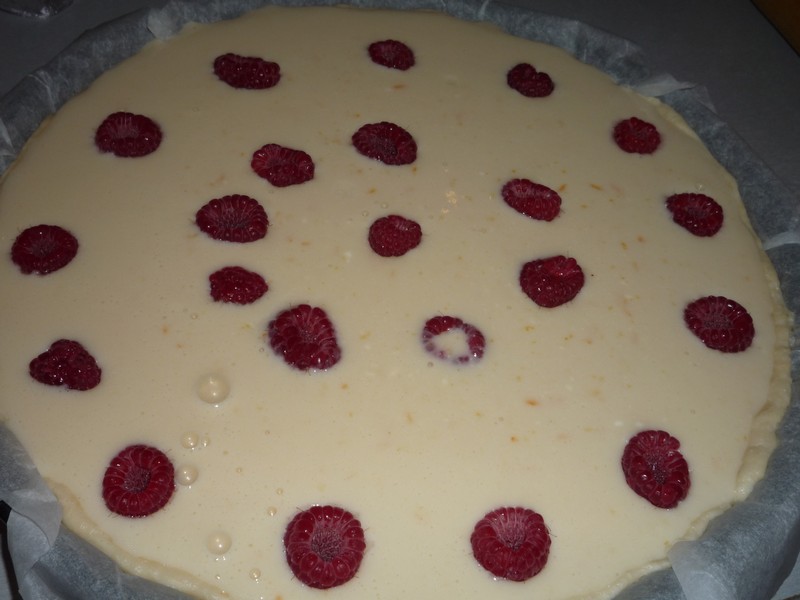 Tarta cu branza dulce si zmeura