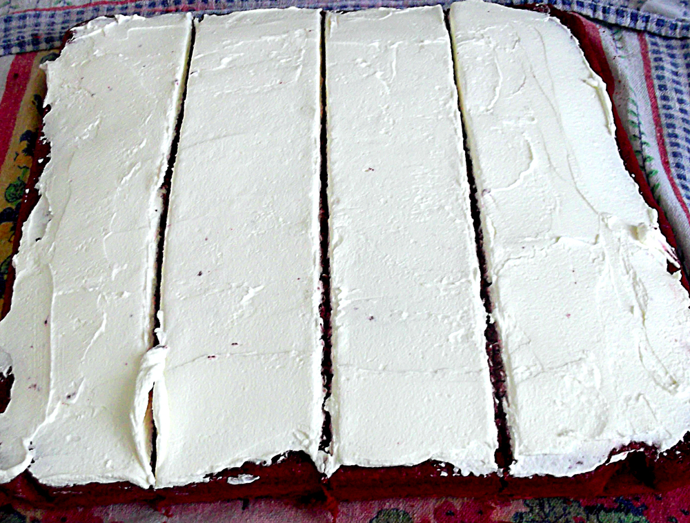 Tort Red Velvet Spirala cu crema ganache