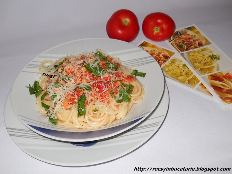 Spaghete cu carne tocata de pui