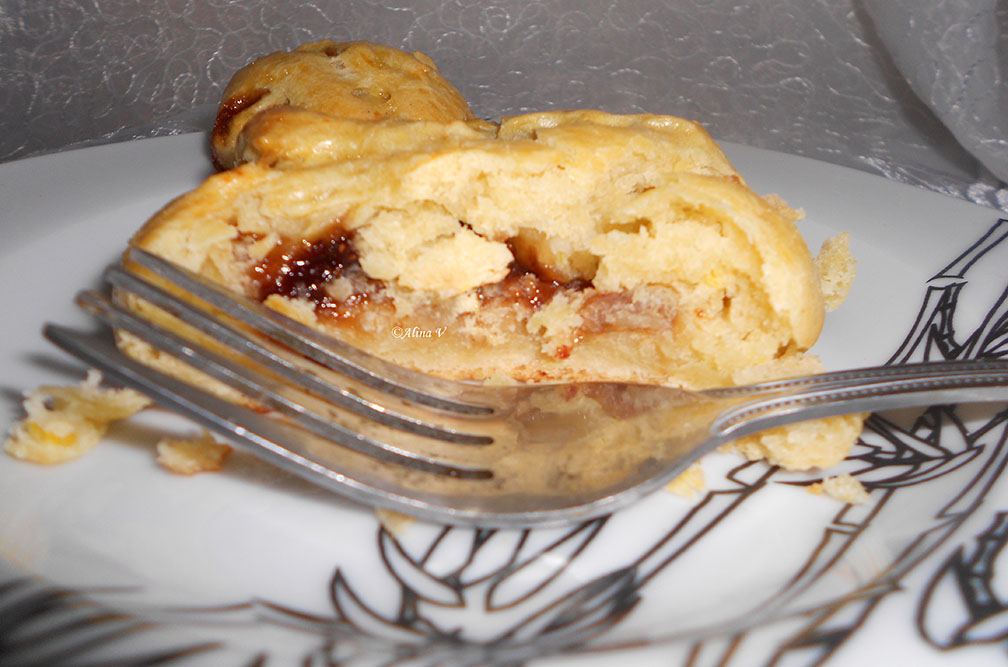 Placinte cu dulceata de capsune