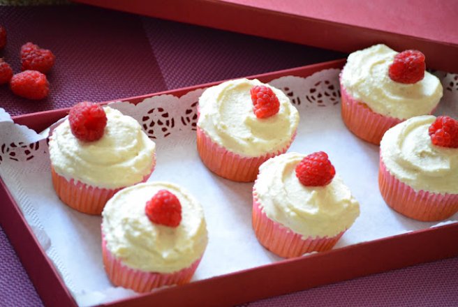 Raspberry cupcakes