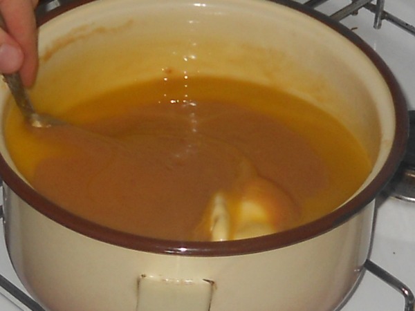 Dobos cu crema caramel