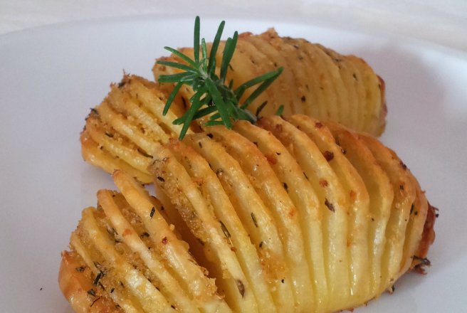 Garnitura cartofi Hasselback