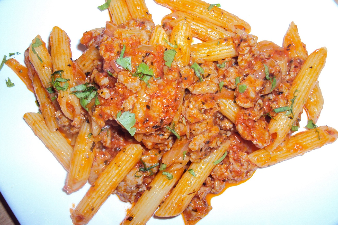 Penne cu carne tocata