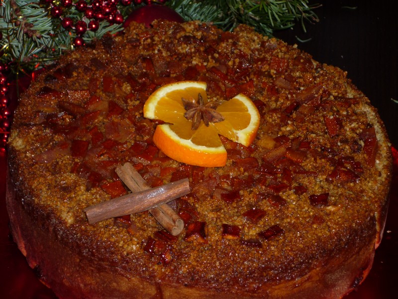 Cozonac cu nuca, portocala caramelizata si ciocolata