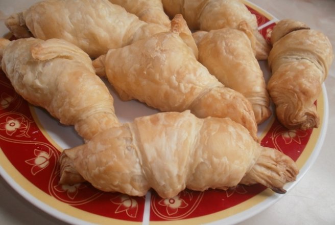 Croissant cu ciocolata