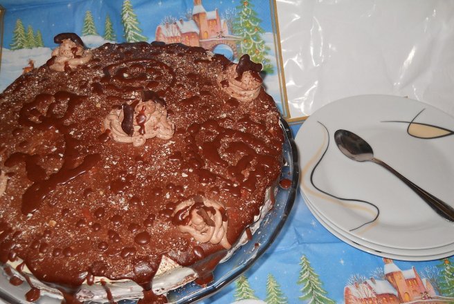 Tort cu mousse de visine