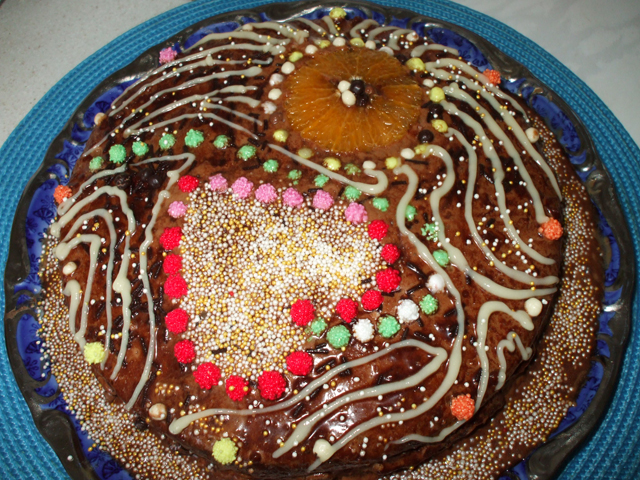 Tort de ciocolata, vanilie si fructe