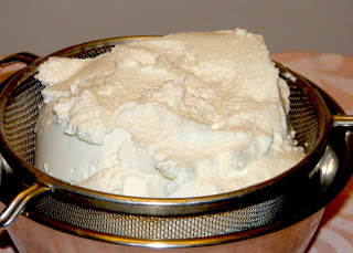 Tarta cu ricotta si ciocolata alba