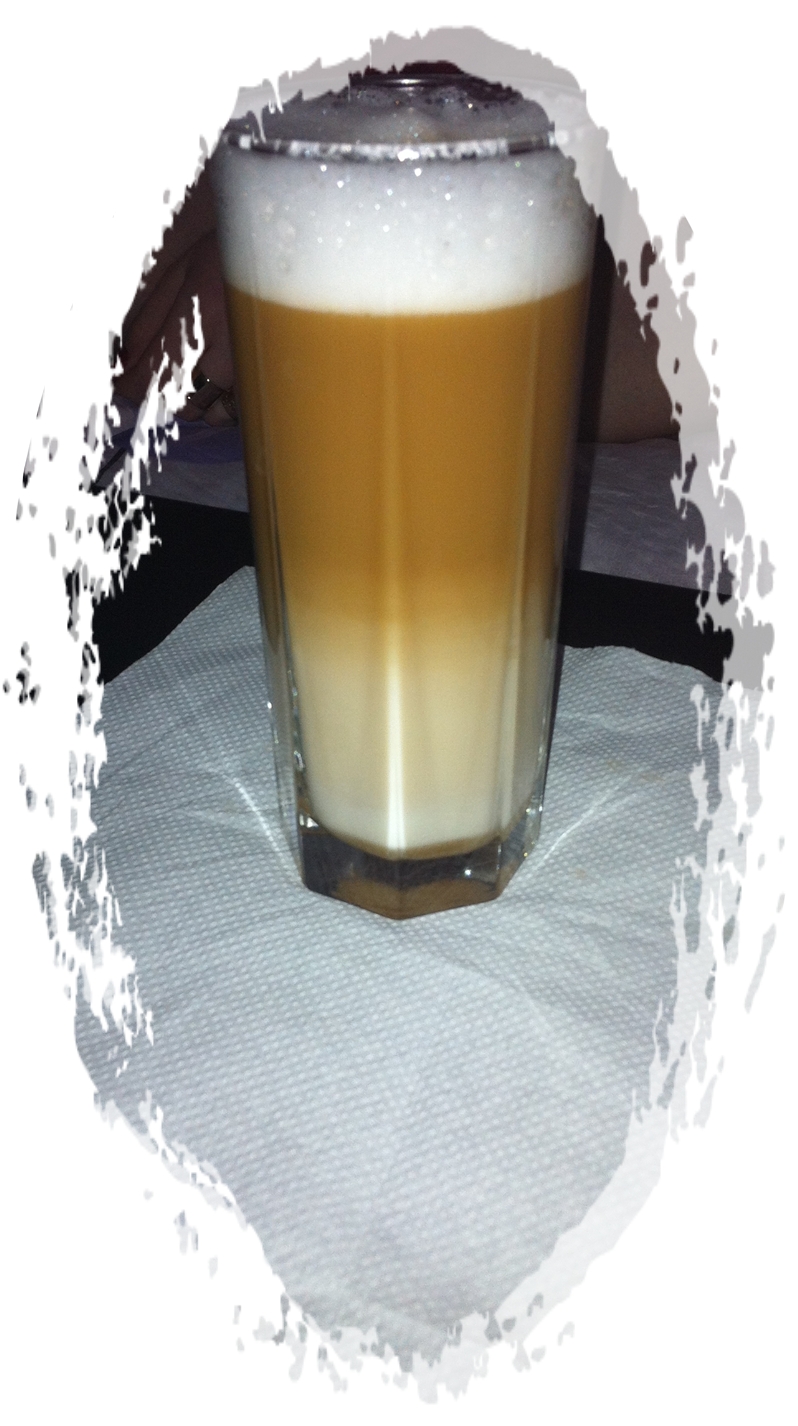 Latte Machiato cu Amaretto