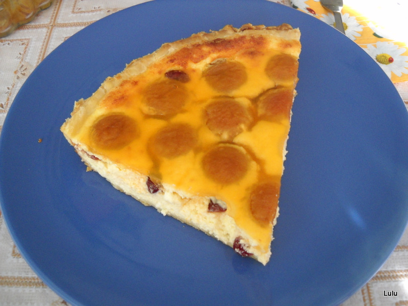 Tarta cu branza si fructe