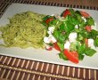 Fettuccine cu sos pesto si salata-1