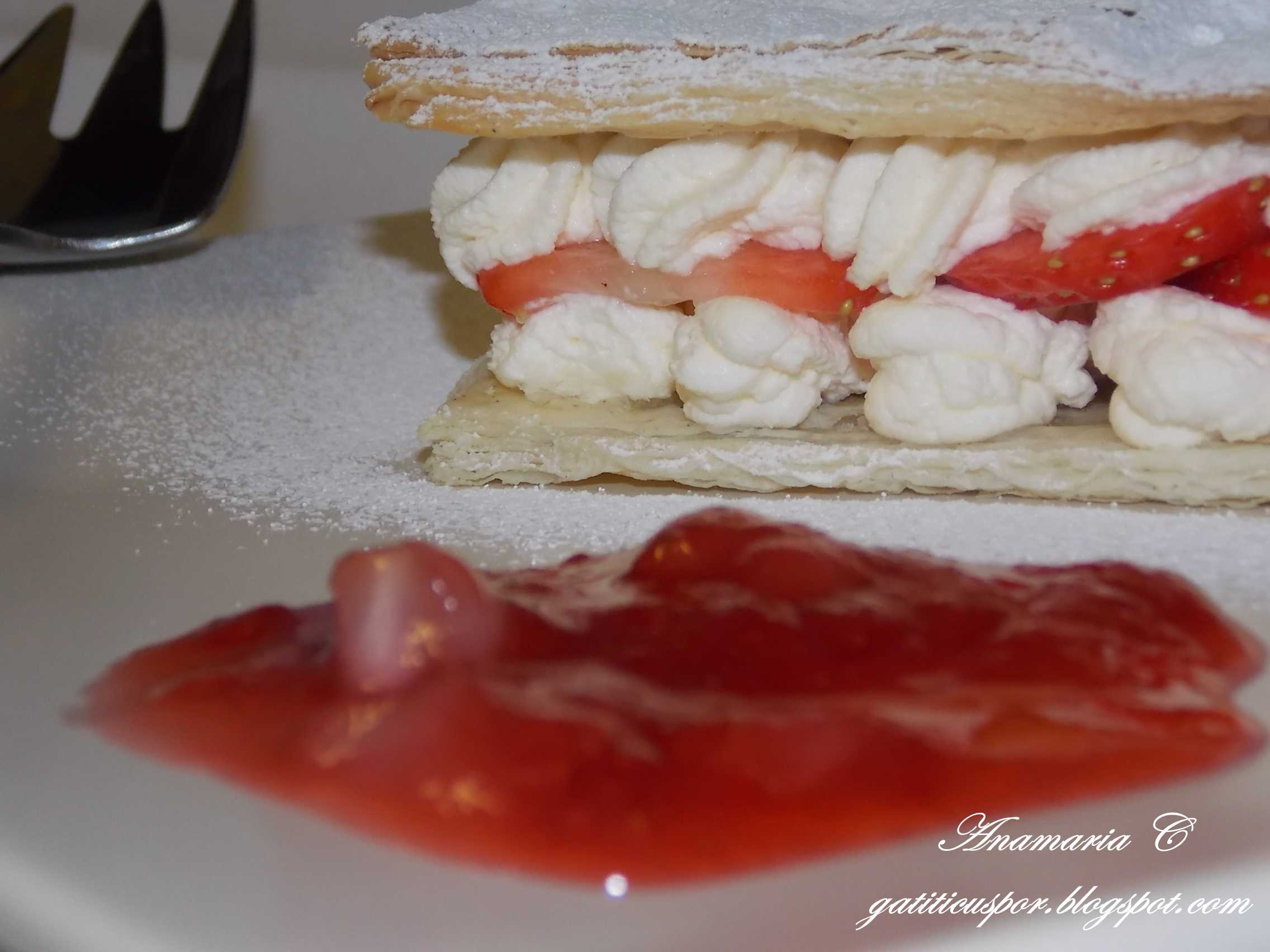 Mille-Feuille Cu Capsune