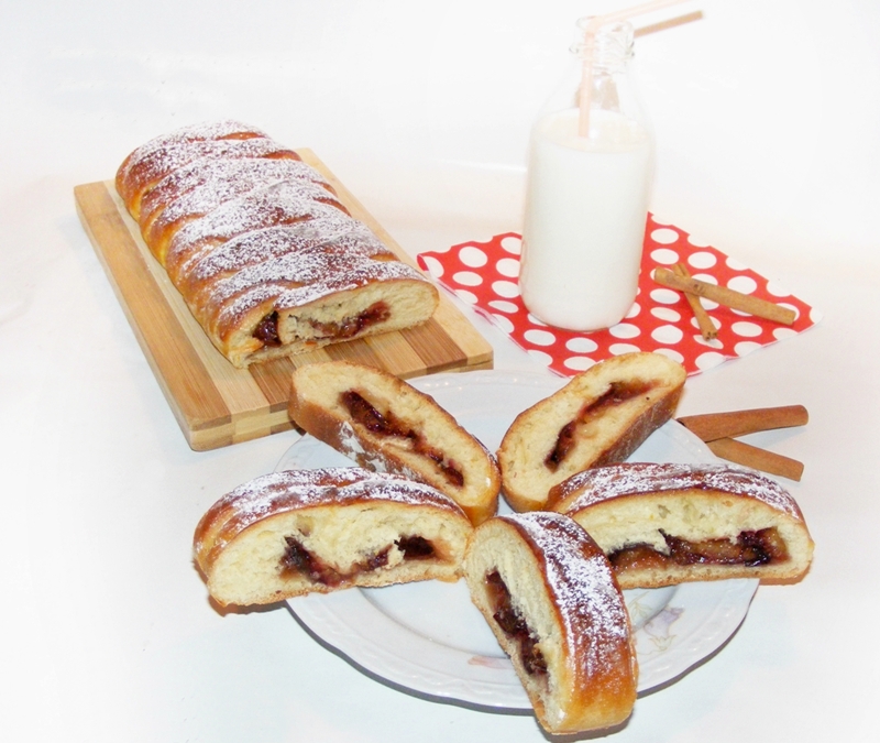 Strudel cu prune