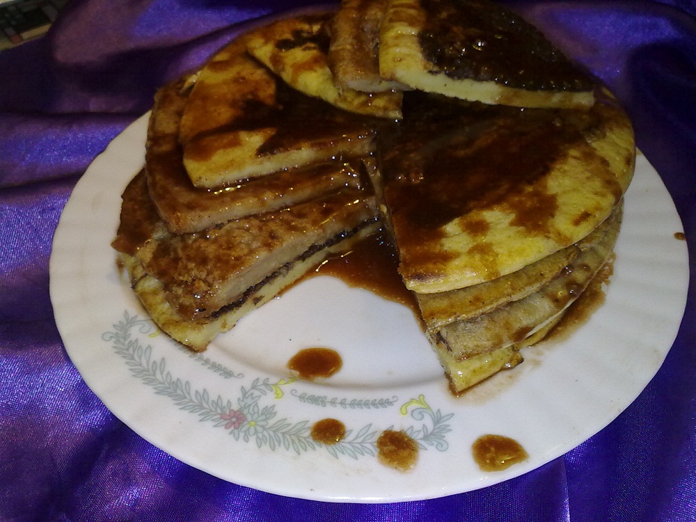 Pancakes cu topping de ciocolata iute si scortisoara