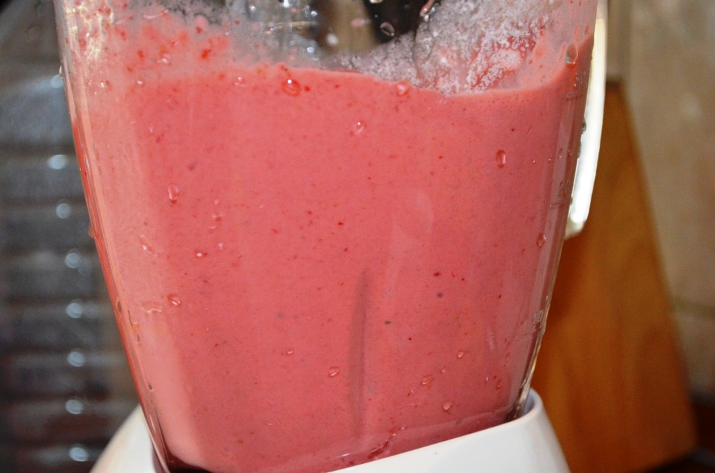 Retete de smoothie pentru zile caniculare