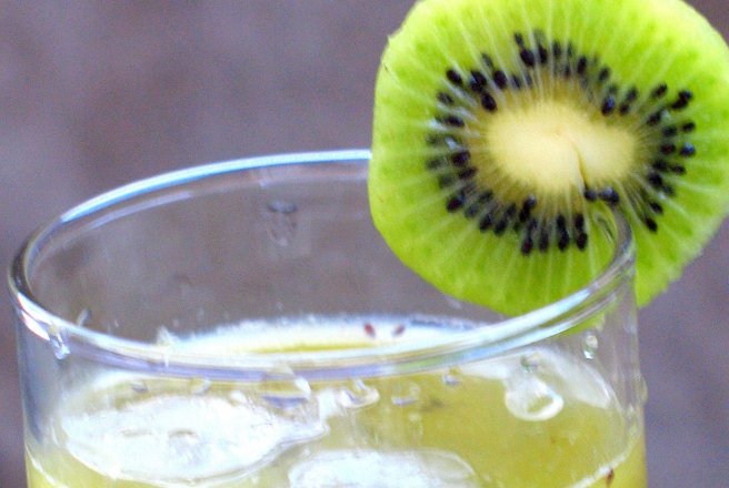 Smoothie de kiwi cu suc de portocale