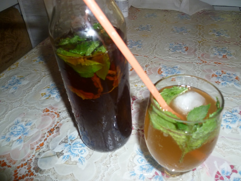 Sirop de trandafiri cu menta