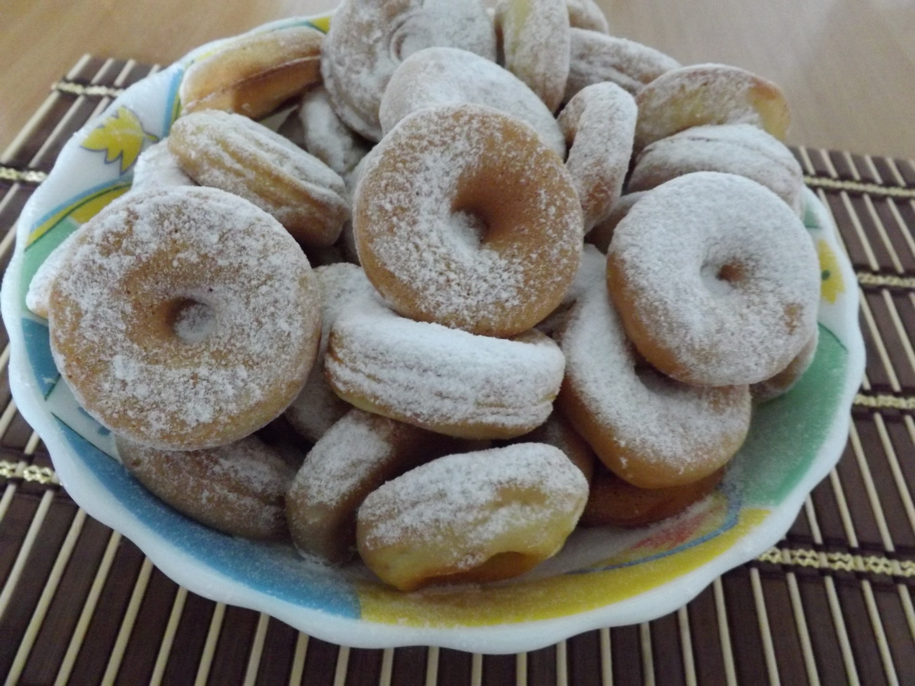 Gogosele la aparat (Doughnut)