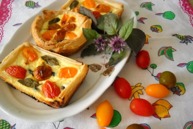 Mini quiche cu rosii si masline