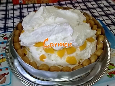 Tort cu crema de iaurt si piersici din compot