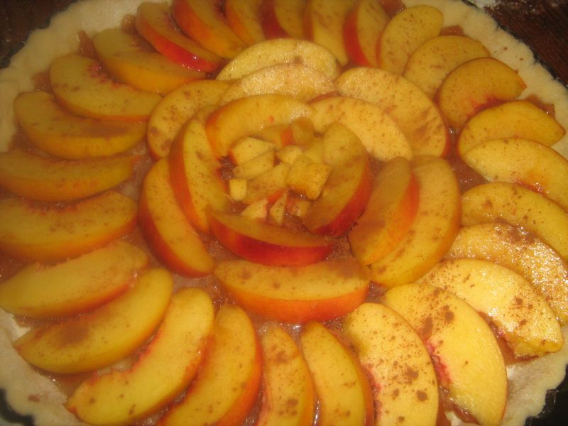 Tarta cu nectarine si dulceata de gutui