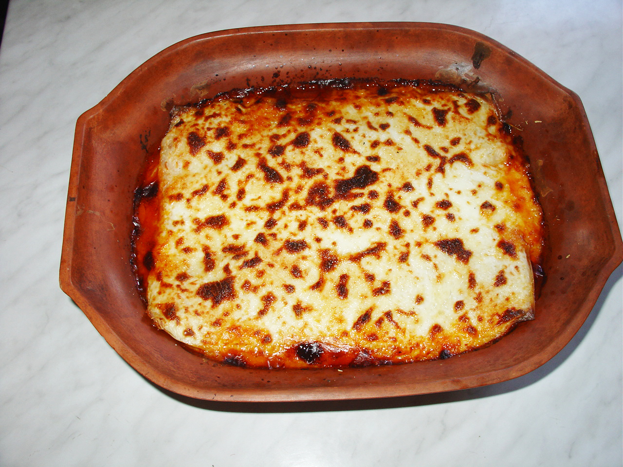 Lasagna cu sos ragu si parmezan