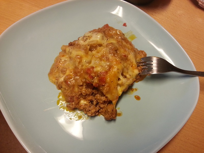 Lasagna cu sos de carne si mozzarella