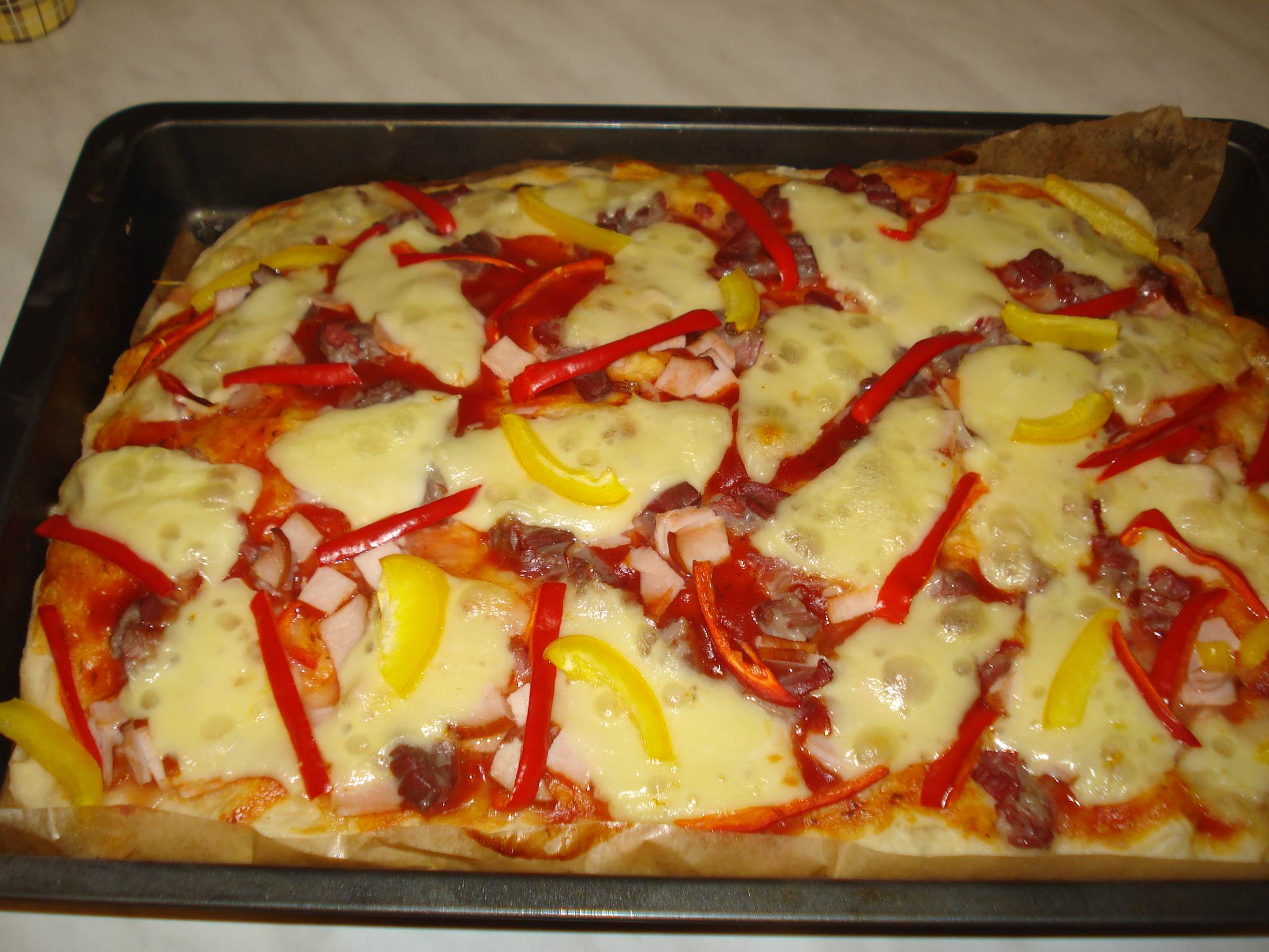 Pizza cu mozzarela