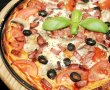 Pizza cu salam si ciuperci-2