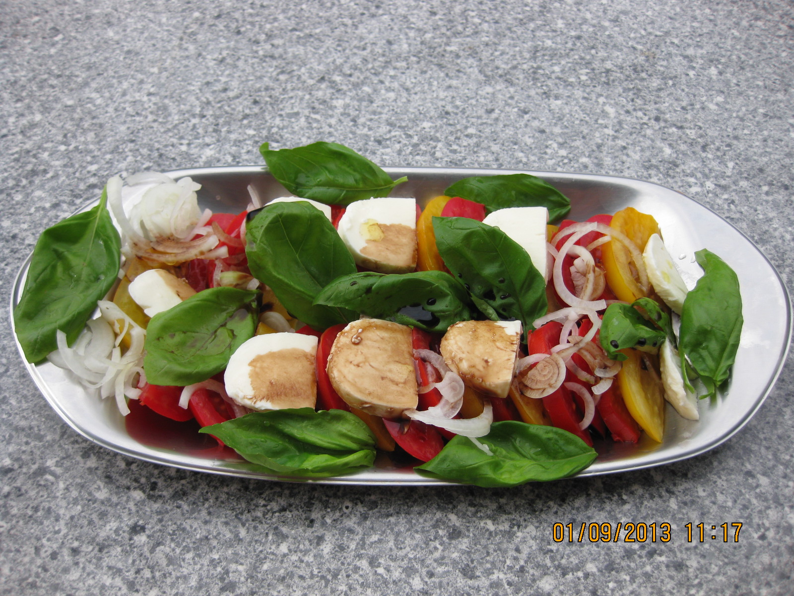 Salata de tomate cu mozzarella