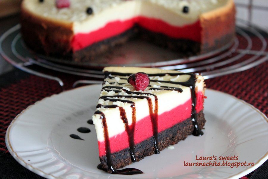 Red velvet cheesecake