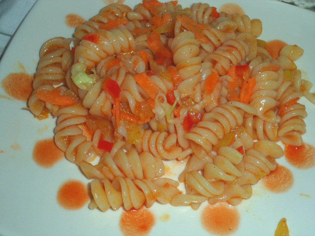 Paste cu sos de legume