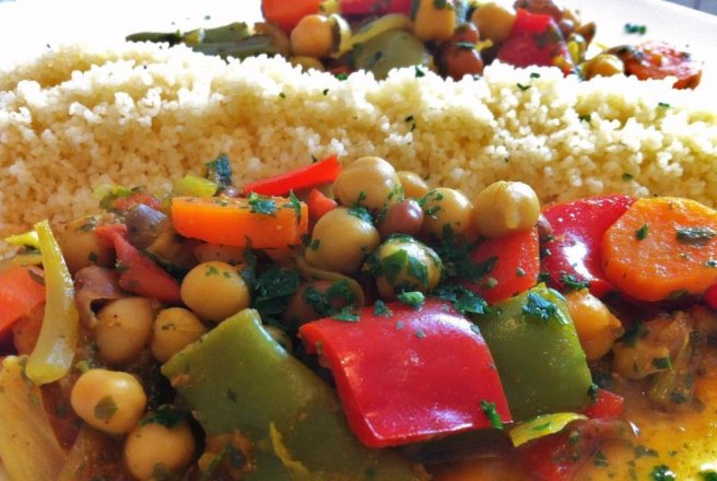 Cuscus/cous-cous cu legume in stil marocan