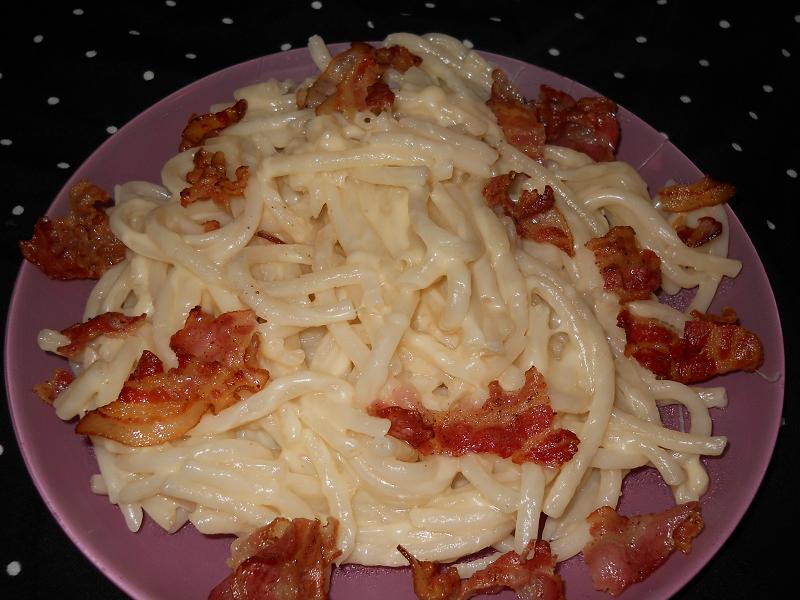 Spaghete cu cascaval