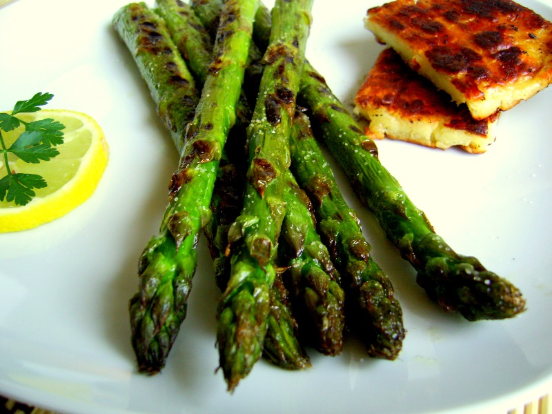 Grilled asparagus - Sparanghel la grill