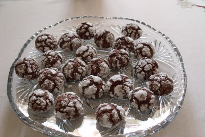 Chocolate crinkles